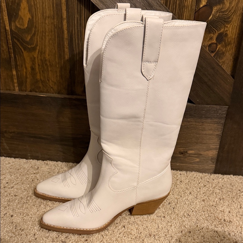 Off White Cowgirl Boots size 6.5